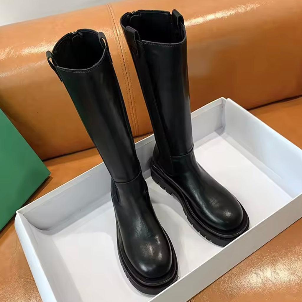 𝐁𝐨𝐭𝐭𝐢𝐧𝐞 𝐭𝐞𝐧𝐝𝐚𝐧𝐜𝐞 𝐡𝐢𝐯𝐞𝐫, 𝐞𝐟𝐟𝐞𝐭 𝐜𝐮𝐢𝐫 𝐟𝐞𝐦𝐦𝐞