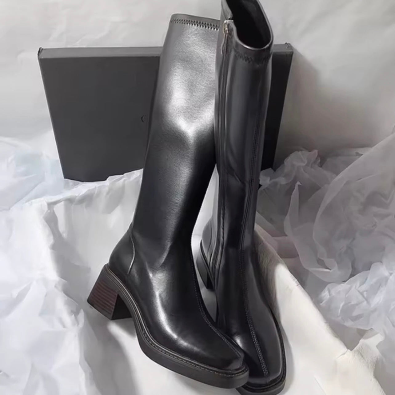 𝘽𝙤𝙩𝙩𝙞𝙣𝙚 𝙫𝙞𝙣𝙩𝙖𝙜𝙚 à 𝙩𝙖𝙡𝙤𝙣 é𝙥𝙖𝙞𝙨, 𝙩𝙚𝙣𝙙𝙖𝙣𝙘𝙚 𝙝𝙞𝙫𝙚𝙧