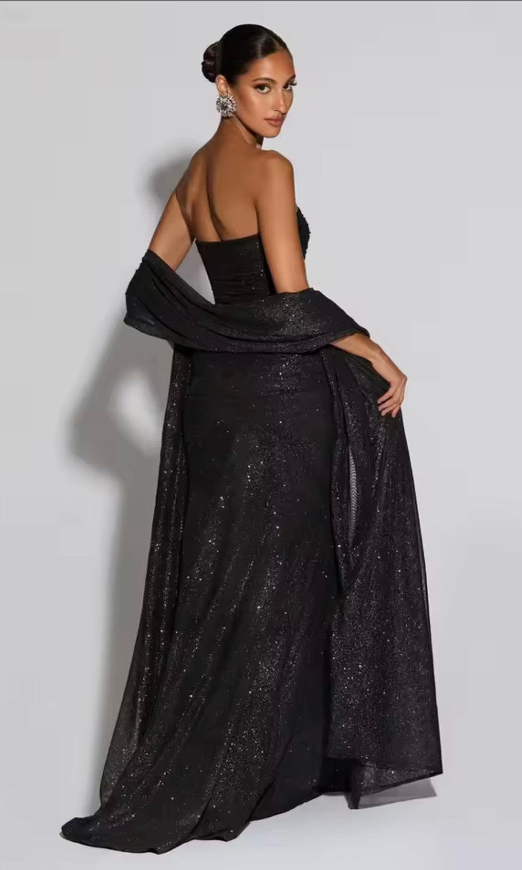 𝙍𝙤𝙗𝙚 𝙨𝙘𝙞𝙣𝙩𝙞𝙡𝙡𝙖𝙣𝙩𝙚 𝙥𝙖𝙞𝙡𝙡𝙚𝙩é𝙚 𝙩𝙚𝙣𝙙𝙖𝙣𝙘𝙚